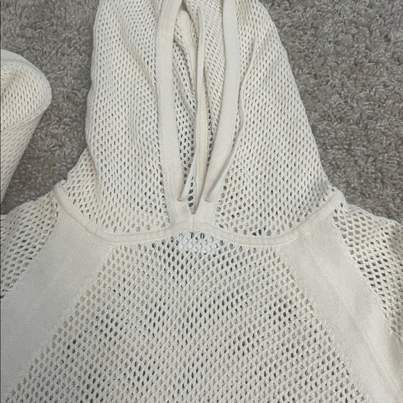 CAbi Cream Knit Hooded Top sz L - Picture 12 of 14